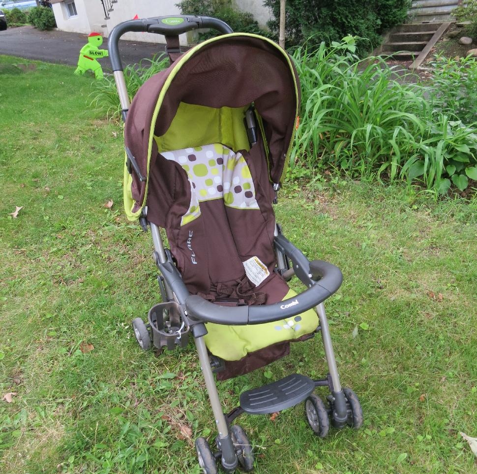 combi stroller green