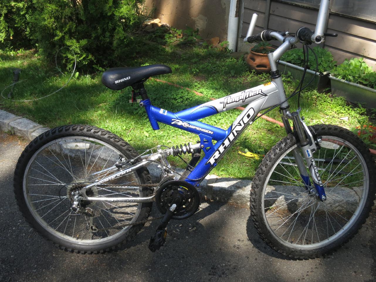 rhino mountain bike 21 speed