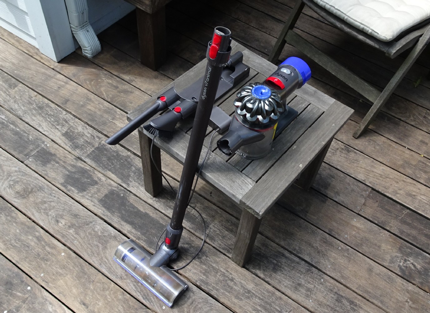 Dyson V7 Vacuum Dyson V7 Vacuum